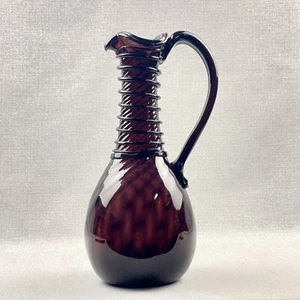 Jarra de vidrio artístico de amatista soplada a mano Ewer - Imagen 1 de 9