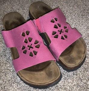 leo soft footbed slide