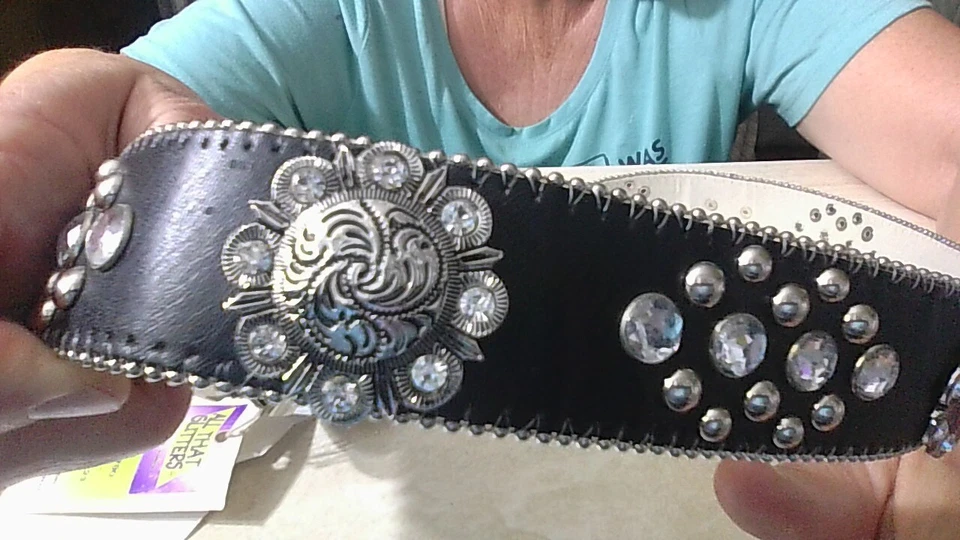 NWT COWGIRL BLING LEATHER BHW BELT Size M/37"W/O Buckle Extra Gems Retail $60 - Image 1 of 4
