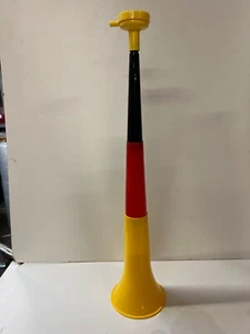 Deutschland WM Tröte, Vuvuzela, Trompete, Horn, 4-teilig 55cm (gelb-rot-schwarz) - Bild 1 von 1