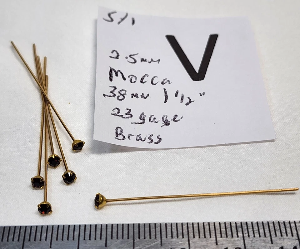 Lote de hallazgos flexibles de diamantes de imitación #205 de colección alfileres de cabeza de Swarovski de 2,5 mm x 38 mm + 1" Foto 1 de 1