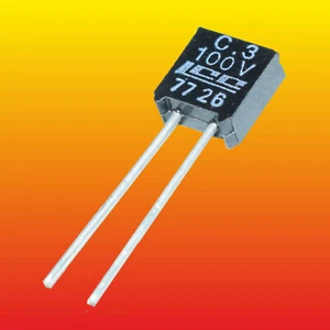 51pF 100V LOT OF 5 LCC RADIAL METALLIZED POLYESTER FILM CAPACITOR - Picture 1 of 2
