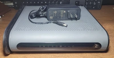 Motorola MG8702 Cable Modem + Wi-Fi Router - DOCSIS 3.1 - Image 1 of 3