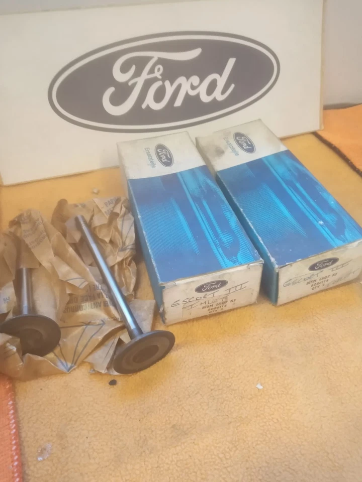 FORD ESCORT 1.3 1.6 CVH incl RS TURBO XR INLET VALVES X 4 NEW GENUINE FORD - image 1 of 1