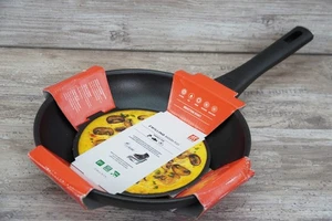 ZWILLING Madura Plus Forged Aluminum Nonstick Fry Pan - Picture 1 of 7