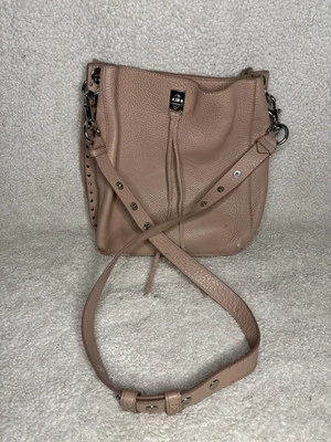 Bolso de hombro Rebecca Minkoff Darren de cuero de ciervo rosa holgado suave elegante Foto 1 de 4