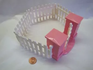 FISHER PRICE Loving Family Dollhouse WHITE PICKET FENCE GATE Garden Fencing - Picture 1 of 2