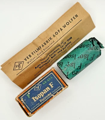 Vintage Isopan F AGFA 17DIN/40ASA 35mm Out1960 Alemanha Com Instruções de Uso - Imagem 1 de 4