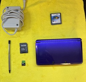 Nintendo 3DS Midnight Purple w/ Super Mario 64, Charger, Stylus, And 16GBSD 