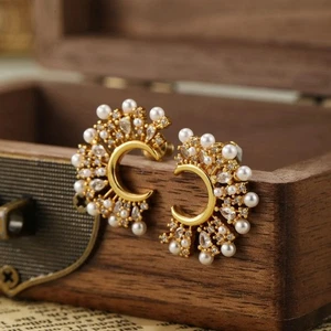 Vintage Schmuck Elegante und modische Ohrringe - Bild 1 von 6