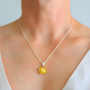 Collana con ciondolo ambra butterscotch baltico - argento placcato oro 14 carati s925 - Foto 1 di 6