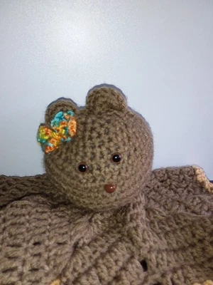 Manta de Seguridad Hecha a Mano Oso Crochet Bebé Lovey Nueva Marrón 5 Puntos Estrella Foto 1 de 4