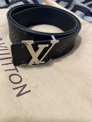 Louis Vuitton LV Usado Muy Buen Estado Foto 1 de 4