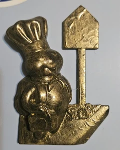 PILLSBURY TEIGBOY POPPIN' FRESH SCHOOL TIME FAUX BRASS MAGNET 2009 - Bild 1 von 3