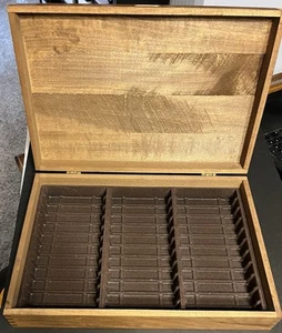 Vintage Wood Cassette Storage Box Holds 33 With Lid & Hinges RARE - Imagen 1 de 6
