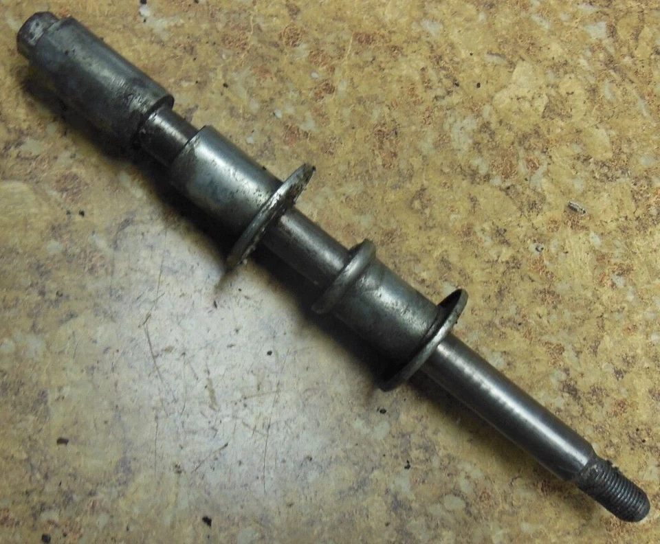 Suzuki LS650 LS 650 G LS650G 1986 Savage eje delantero perno tuerca llanta 86 Foto 1 de 1