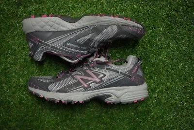 Tênis esportivo New Balance 411V2 WT411GP2 feminino 10B trilha corrida cinza - Imagem 1 de 4
