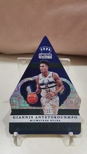2017-18 Crown Royale Panini's Choice Awards Blue /25 Giannis Antetokounmpo READ