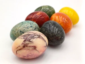 ALABASTRO LOTTO UOVA ORNAMENTALI - 7 PEZZI - Foto 1 di 9