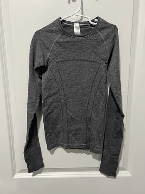 IVIVVA By Lululemon Fly Tech Long Sleeve Tee Thumbholes Charcoal Gray Girls XS - Image 1 of 4