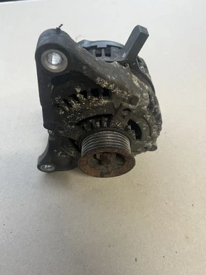 Jeep Commander Limited 2010 5,7 Hemi alternador usado 5,7 Foto 1 de 4