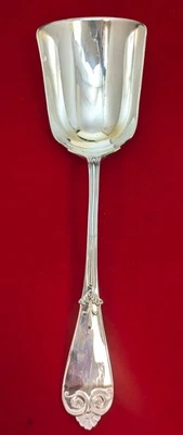 Cuenco liso Beekman by Tiffany & Co. de plata de ley de 9-1/4"" para galletas Foto 1 de 4