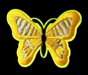 Mariposa bordada amarilla hierro bordado en parche 2+5/8 x 2 pulgadas - Imagen 1 de 3