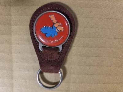 Nuevo de Lote Antiguo Llavero Marrón Oscuro Gamuza Plymouth Road Runner Foto 1 de 2