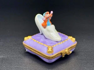 Ultra Rare Disney Cinderella Gus Glass Slipper Peint Main Limoges Trinket Box  - Picture 1 of 8