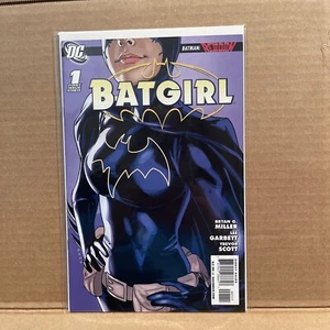 Batgirl #1 Fast neuwertig DC Comic Robin Nightwing Superman Catwoman 1 fast neuwertig - Bild 1 von 5