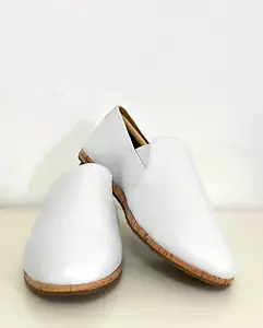 Aerosols Women's White Leather Slip-On Hempstead Flat Loafer Shoes 8.5 Wide - Picture 1 of 8