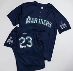 IN Hand Native American Heritage Jersey Seattle Mariners Size XL 8/28/2023 sga - Picture 1 of 2