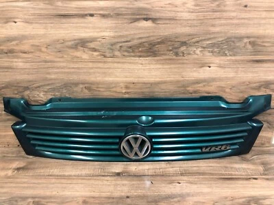 VOLKSWAGEN EUROVAN OEM GRADE DIANTEIRA SUPERIOR DO RADIADOR VERDE 1999-2004 - Imagem 1 de 4