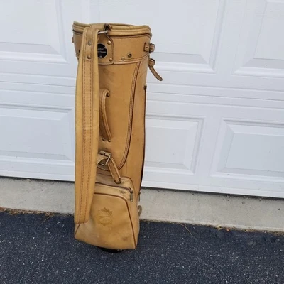 Bolsa de golf vintage Ben Hogan AMF 3 vías de cuero marrón hecha en EE. UU. Sun Jet Foto 1 de 4