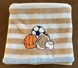 Carters Sports Babydecke 38 x 28" hellbraun weiß Streifen Football Fußball Baseball - Bild 1 von 6