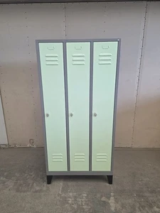 C+P Metallspind 3 Abteile mintgrün grau 90cm breit belüftet - Bild 1 von 9