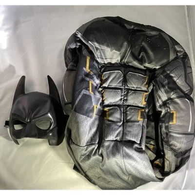 RUBIES DC JUSTICE BATMAN MUSCLE CHEST CHILD COSTUME SIZE M W/MASK & CAPE - Image 1 of 4