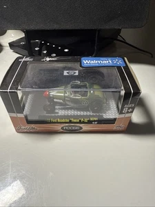 Coche diecast Walmart M2 Machines Army Camo 1932 Ford Roadster "Foose" P-32 1:64 - Imagen 1 de 5