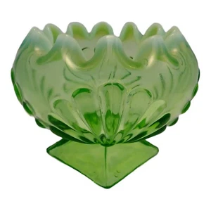 Jefferson Glass Green Opal Shell Dots Opalescent Glass Crimped Rose Bowl - Picture 1 of 9