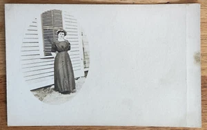Postal con foto real de mujer década de 1920 sin usar - Imagen 1 de 1