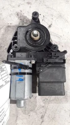 2004 VOLKSWAGEN PASSAT GLS RH ПЕРЕДНЕЕ СТЕКЛО ДВИГАТЕЛЯ - Изображение 1 из 4