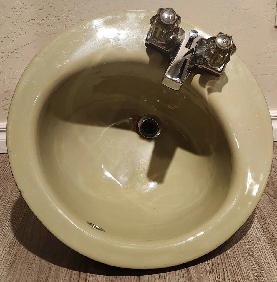 Fregadero de baño de hierro fundido verde aguacate Kohler 1976 vintage 18" Foto 1 de 4