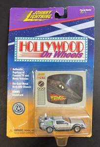 Johnny Lightning Hollywood On Wheels Back To The Future Car (Card Warping) - Picture 1 of 3
