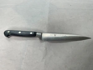 Zwilling J.A. Henckels Dreifachniet Full Tang Allzweckmesser 31020-160 6" Klinge S - Bild 1 von 3