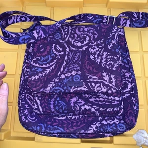 Vera Bradley Carson Mailbag Umhängetasche ~ lila geblümt - Bild 1 von 8