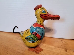 NICE VINTAGE J. CHEIN 1940'S TIN LITHO WIND UP #151 SAILOR DUCK - Picture 1 of 8