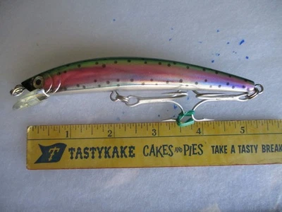 yo zuri minnow sinking  5 1/4" 7/8oz Trout, unused - Image 1 of 4