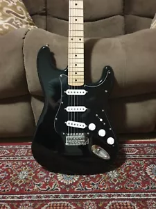Fender Squier Affinity Stratocaster - Picture 1 of 5