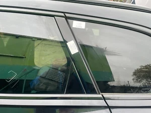 AUDI A6 RS6 C8 ESTATE 2020-2023 AUSSEN C-SÄULEN TÜRVERKLEIDUNG SCHWARZ VERKLEIDUNG LINKS HINTEN - Bild 1 von 4