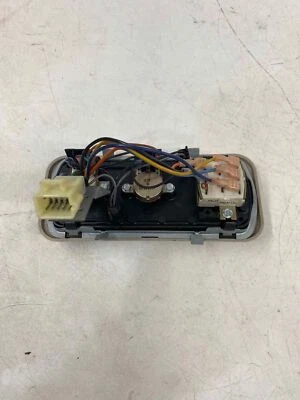 Interruptor selector de aire acondicionado usado se adapta a: camioneta Chevrolet Express 2500 2004 montada en la parte superior Foto 1 de 4